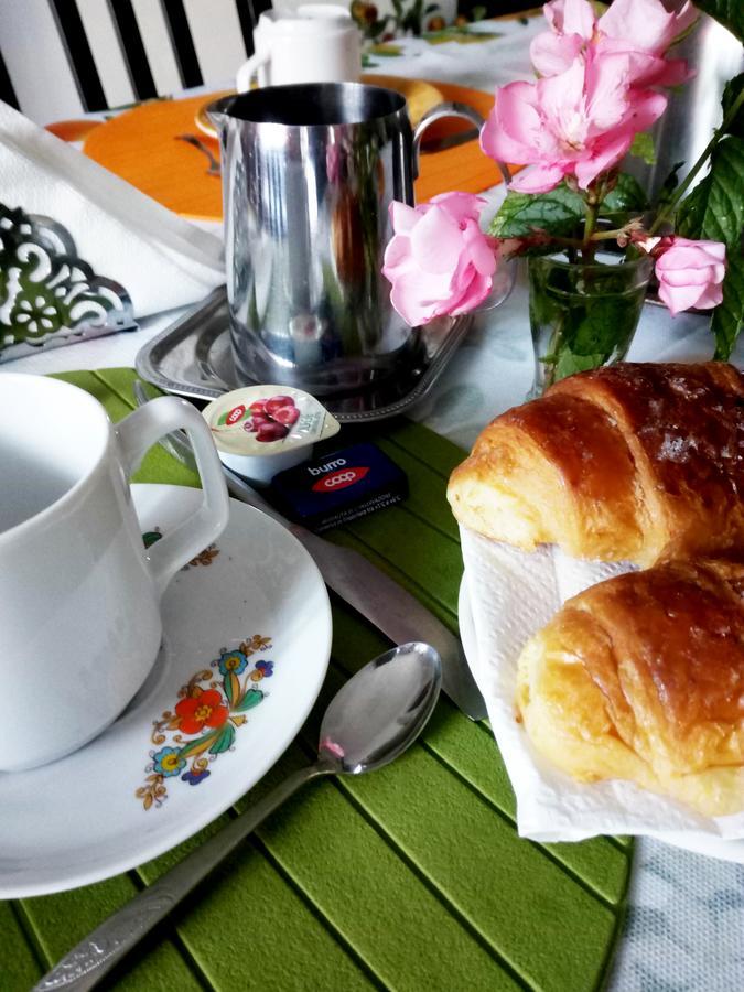 Bed And Breakfast Mimosa Cascina Zewnętrze zdjęcie