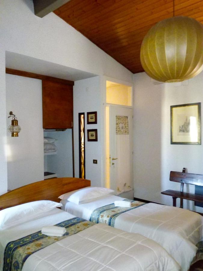 Bed And Breakfast Mimosa Cascina Zewnętrze zdjęcie